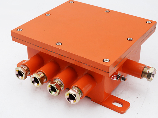 矿用防爆箱内部配件有哪些